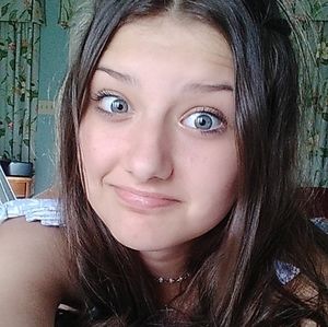 Meet your Posher, Evie